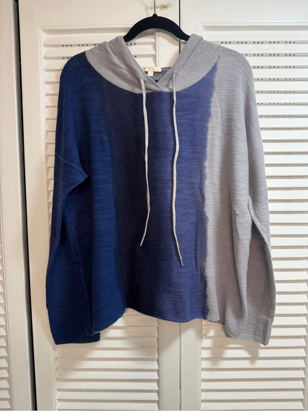 Lisa Todd Two-Tone Cotton Knit Sweater in Navy and Light Gray